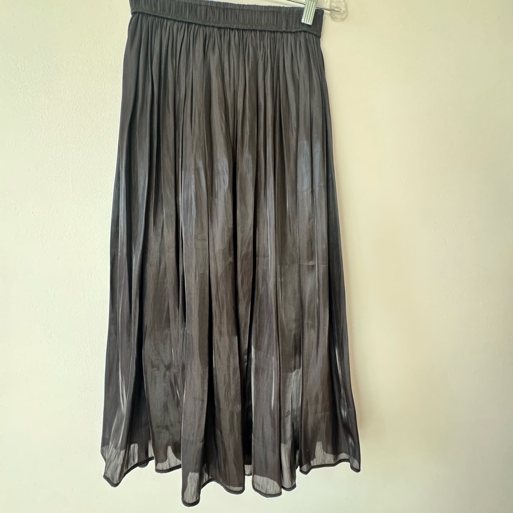 Elegant Black Pleated Skirt
